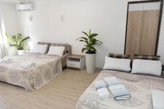 Апартамент у центрі з балконом - 8