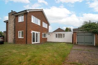 Contractor Accommodation, Free Large Car Park, Sleeps 7 - 8