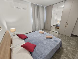 Serenity Suites No 5 - 3