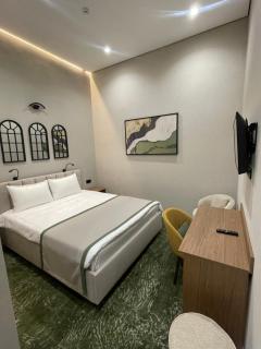 City Line HOTEL - 1