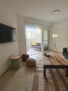 Tranquil Poleg Retreat by the Sea - 9