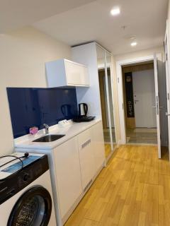 Studio Suite with Balcony 4408 - 3