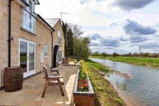 Finest Retreats - The Holt - 7