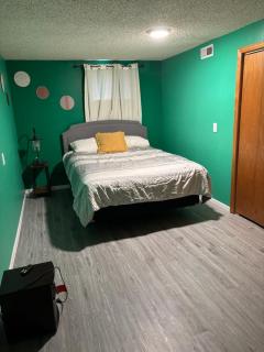 Charming 2 Bedroom Apartment - 3