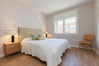 ApartEasy mid-term ONLY for VACATIONS stays, EIXAMPLE CENTER - 4