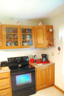 Farmhouse Retreat - Sleeps 10 - 1hr from STL - 1