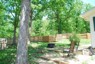 Farmhouse Retreat - Sleeps 10 - 1hr from STL - 9