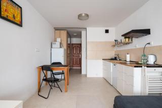 Broniewskiego Comfort Studio by BookingHost - 5