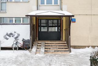 Broniewskiego Comfort Studio by BookingHost - 4