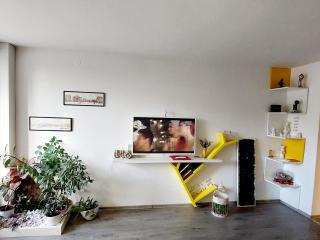 The Kiss Apartment - 7