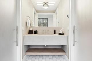 Stowe Woods - Pool, Gym, Tennis Court & BBQ - 1