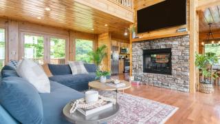 HotTub Sauna Pool Table Views Mins to Downtown Gatlingburg Hollows Haven - 7