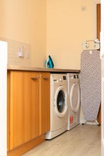 Warrington Suites by Relax Stays - 1