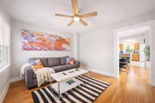 Cozy Downtown Stay w Private Backyard & Parking - 7