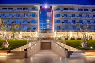 Premium Beach Hotel - Golem - 0