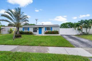 Family Wellness Retreat Home Sleeps 16 with Guest House - 8
