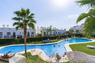 Estepona Apartment at Sunset Golf - Pool And Parking - 5