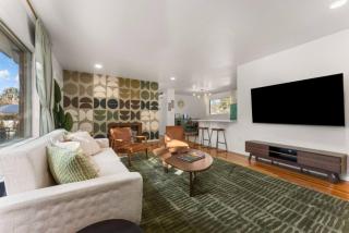 The Aspen is a mid-century modern upstairs unit. - 0