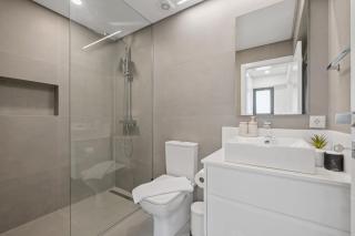 Central Apartment Steps From Beach - 5