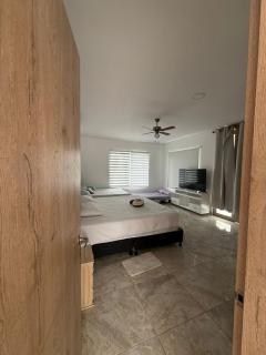 HERMOSA CASA QUINTA EN APIAY Meta - 6