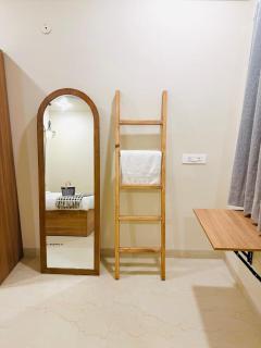 The Vibe Box Modern 1BHK near Nipania, Indore - 6