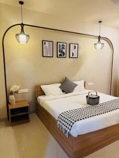 The Vibe Box Modern 1BHK near Nipania, Indore - 4