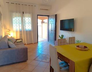 RESIDENZA AURORA - bright spacious House with Garden & outdoor Patio - Ardea - Tor San Lorenzo - 0