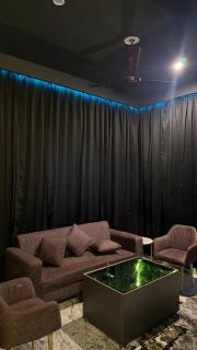 Sukoon Luxury 2BHK Near Airport, Netflix Lounge - 2