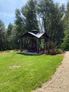 Yosemite's Inn the Woods - 7