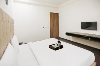 Super Townhouse The AMV Hotel - Gurgaon - 0