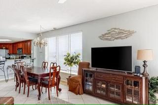 Oceanfront Condo 201 3BR by Sterling Sands - 4