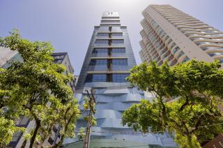 Stay Home Luxo - 1 min da praia do Gonzaga - Estrutura de hotel 4 estrelas - Piscina no Rooftop - Sauna - Academia com vista pro mar - 0