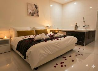 Romantic Jacuzzi&Spa Residence Near Acropolis- Fix Metro 180m - 0