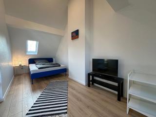 Monteurunterkunft in Duisburg für bis zu 8 Personen - komplettes Haus für Sie allein! - 0