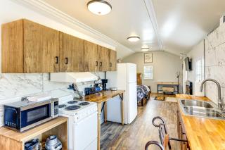 6 Mi to Clift Farm! Pet-Friendly Guesthouse - 5