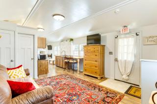 6 Mi to Clift Farm! Pet-Friendly Guesthouse - 3