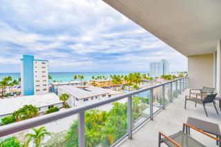Ocean View Stay with Rooftop Pool Near the Beach - 5