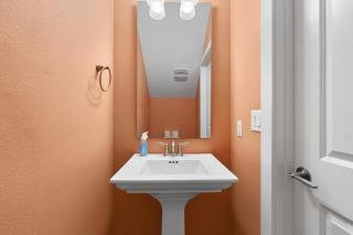 Modern East Austin Home, Walk to Downtown! - 3