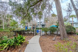 5-Min Walk to Beach - Coligny - Pool - OceanBreeze - 5
