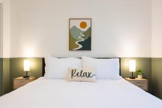 Modern 4BR Retreat in Prime Gilbert Location - 1