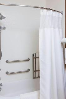 Fairfield Inn & Suites by Marriott Galesburg - 1