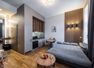 Premium Design, Renovated 2024 Free parking - 8