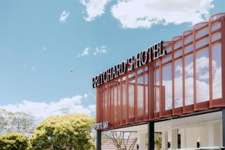 Nightcap at Pritchards Hotel - Mount Pritchard - 4