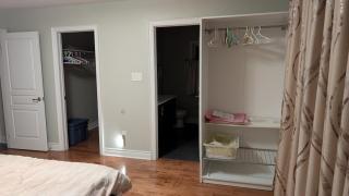 Bright ensuite with WiFi Parking available - 4