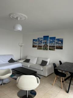 Appartement cosy ligne 11 proche Paris - 4