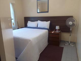 Ashley's 6 Bedroomed Guest House - 3