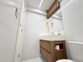 Apartamento Novo e Decorado com Vista Mar - 2