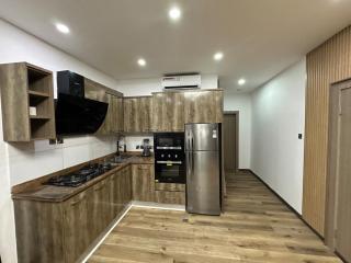 Elegant 1bed with Thoughtful Touches & Security - 9