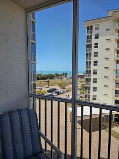 2 Min Beach Walk Pool Free Parking Free WiFi - 1