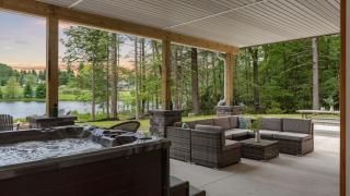 Nittany Cabin by AvantStay Lakefront View Firepit - 8